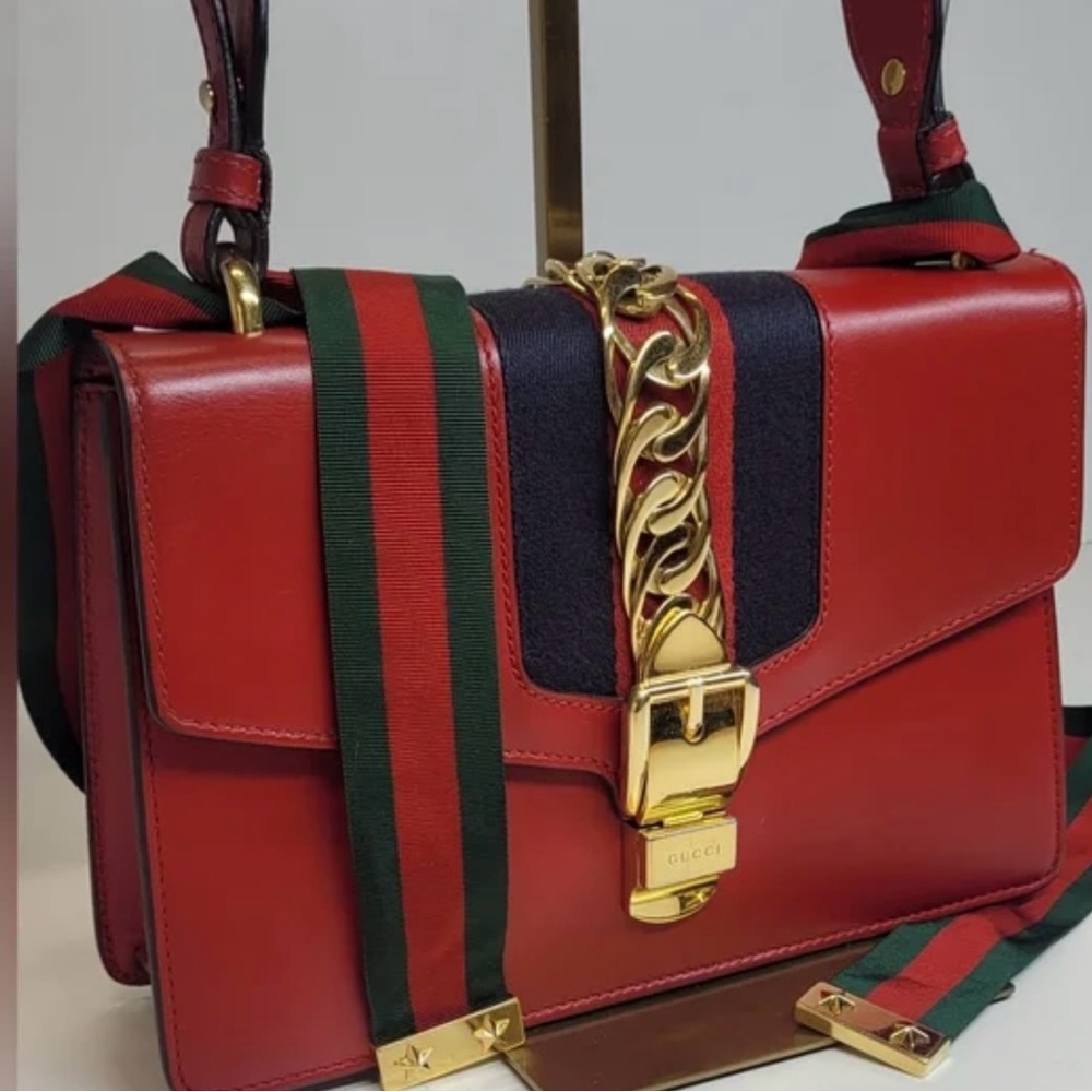 Gucci Red and Green Leather Shoulder Bag with Gold Accents